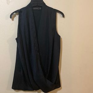 The Limited Sleeveless Blouse with Blousy V Front-Black Size Small